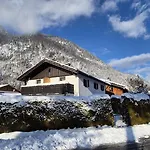 Апартаменты Bergzeit *